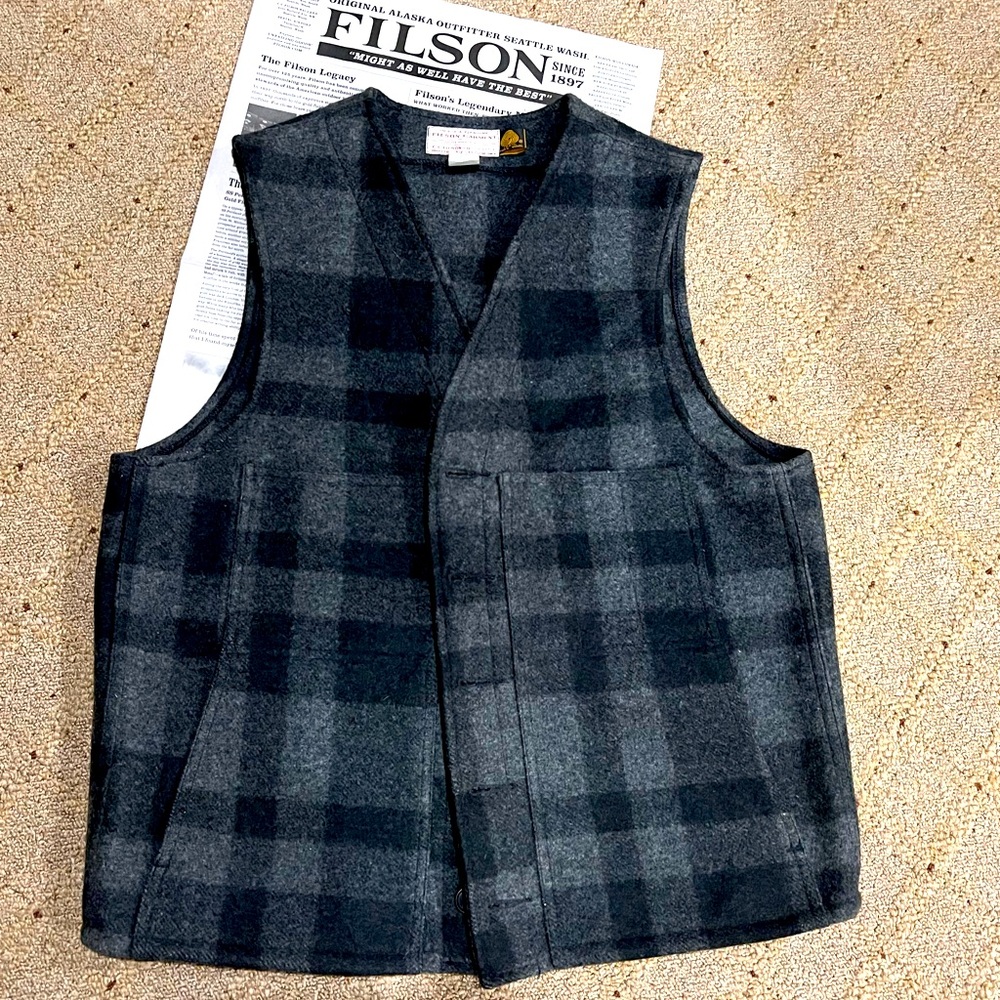 FILSON—Mackinaw Vest LIKE NEW-100% Pure Virgin Wool - Made in USA - Men size 44